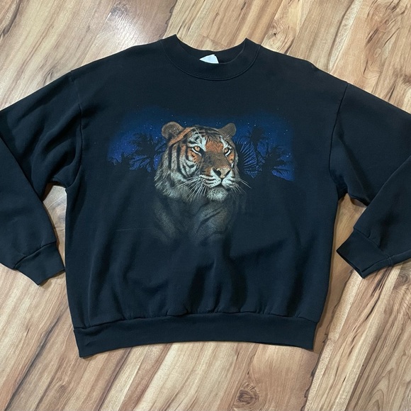 Lee Tops - Rare Vintage 90s Tiger Graphic Sweatshirt - Night Nature. Double side Scene Sz L